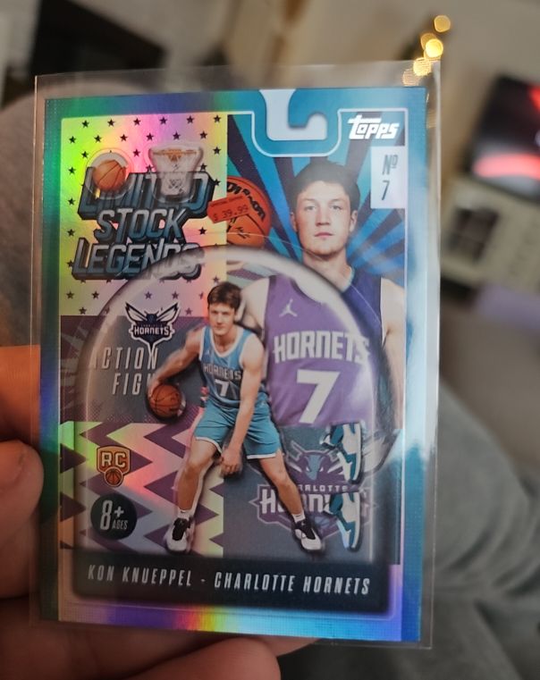 2025 Topps Basketball #7 Kon Knueppel — front