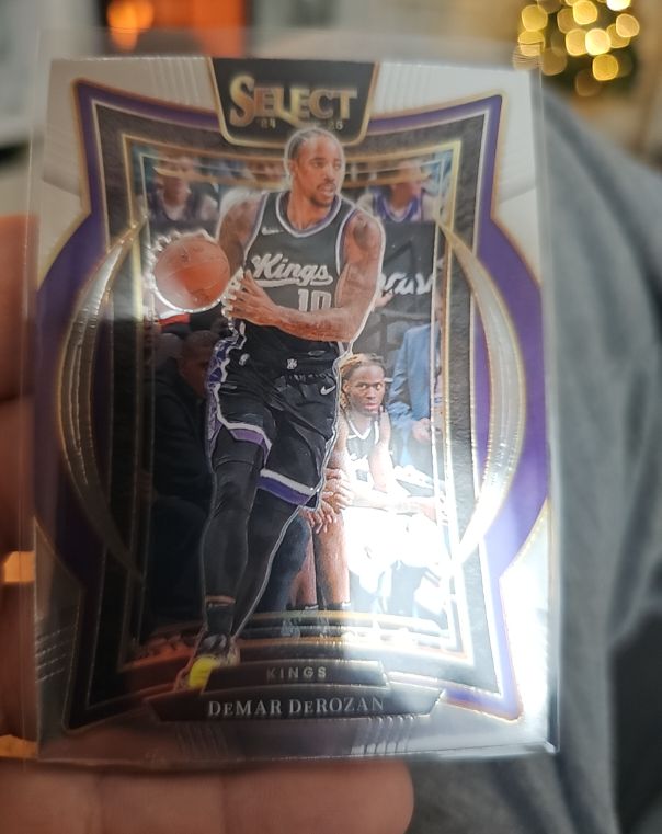 2024-25 Panini Select #33 DeMar DeRozan — front
