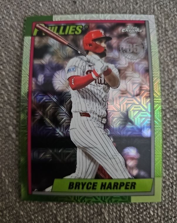 2025 Topps Update #U90C-77 Bryce Harper Chrome Silver Pack Mojo — front