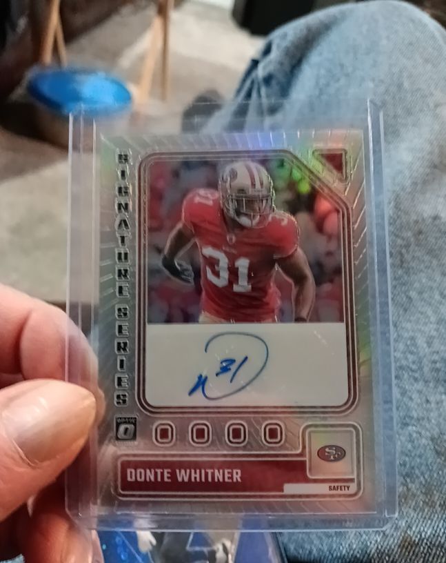 2023 Donruss Optic Signature Series #00000 Donte Whitner — front