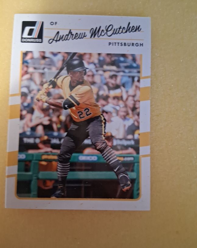 2017 Donruss #135 Andrew McCutchen — front