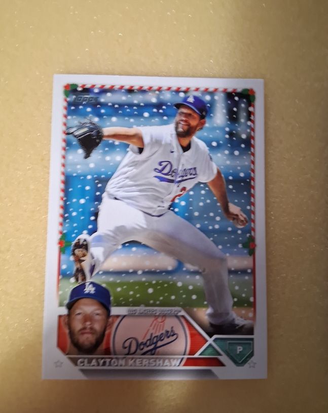 2023 Topps Holiday #H98 Clayton Kershaw — front