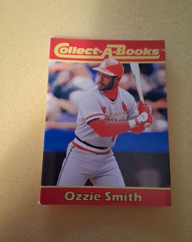 1990 Collect-A-Books #5 Ozzie Smith — front