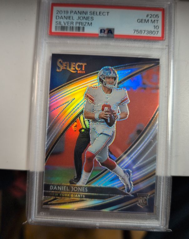 2019 Panini Select #205 Daniel Jones — front