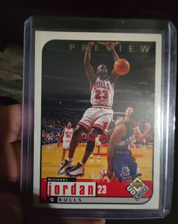 1998-99 Upper Deck UD Choice Preview #23 Michael Jordan — front