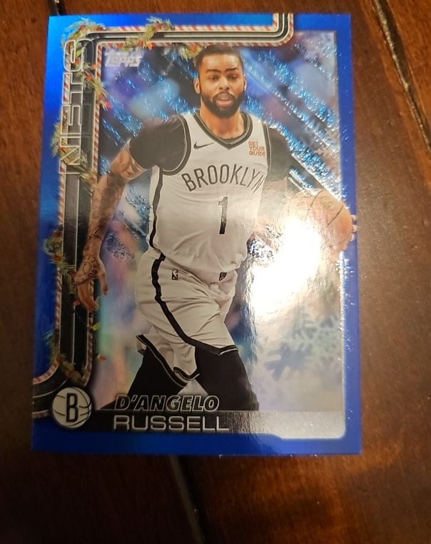 2025-26 Topps Holiday #H7 D'Angelo Russell — front
