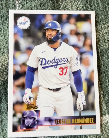 2023 Topps #37 Teoscar Hernández — front