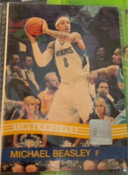 2010-11 Donruss #8 Michael Beasley — front