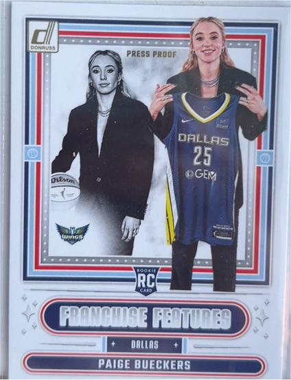 2025 Donruss WNBA #16 Paige Bueckers Franchise Features — front