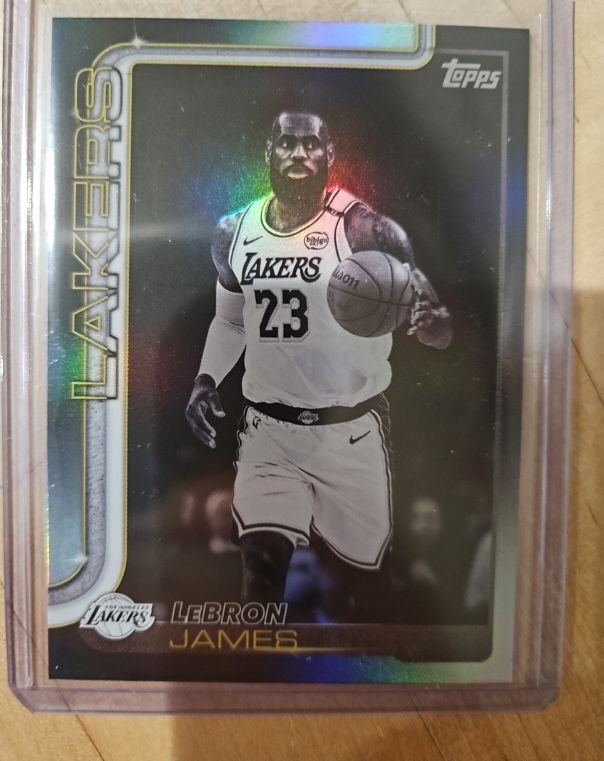 2025-26 Topps #150 LeBron James — front