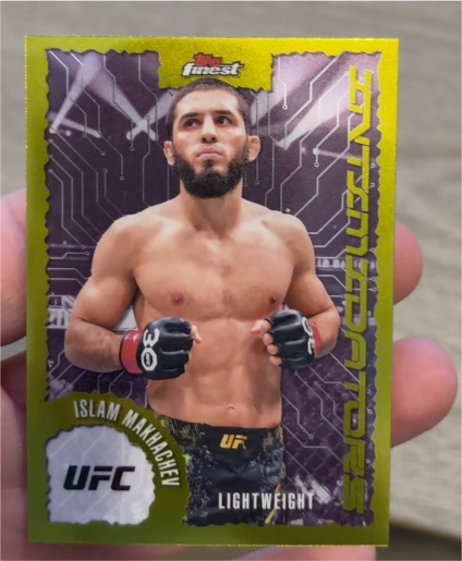 2025 Topps Finest UFC Intimidators #IT-10 Islam Makhachev — front