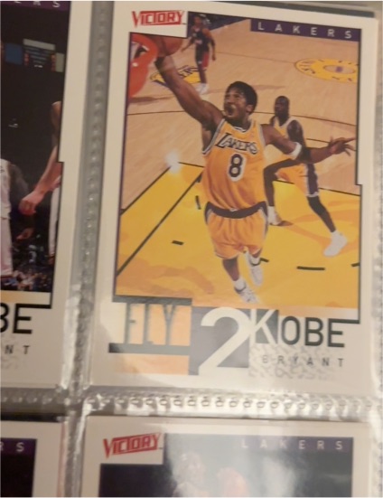 2000-01 Upper Deck Victory Fly 2 Kobe Bryant #299 — front