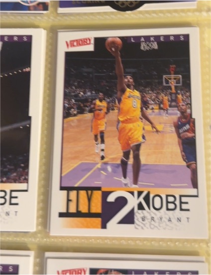 2000 Upper Deck Victory Fly 2 Kobe #303 Kobe Bryant — front