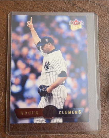 2002 Fleer Ultra #122 Roger Clemens — front