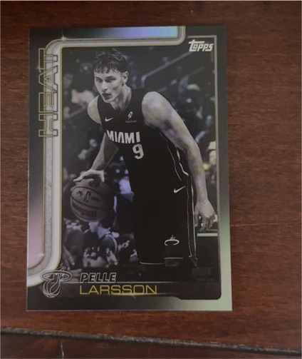 2025-26 Topps #79 Pelle Larsson — front