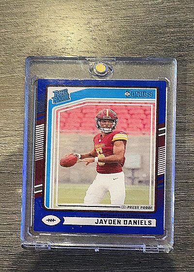 2024 Panini Donruss #389 Jayden Daniels — front