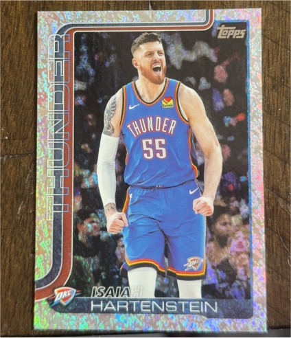2025-26 Topps #120 Isaiah Hartenstein — front