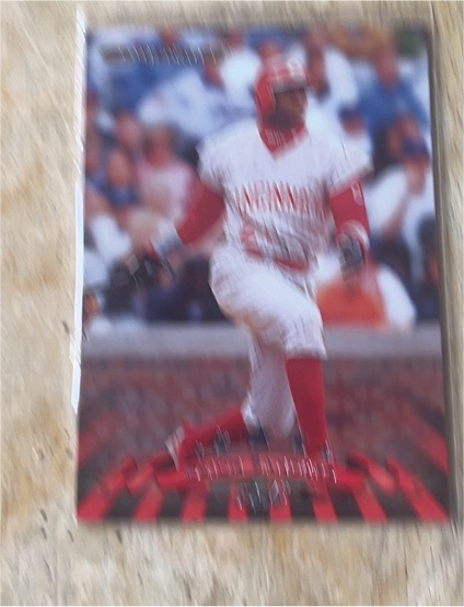 1997 Donruss #89 Barry Larkin — front
