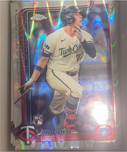 2025 Topps Chrome #234 Brooks Lee — front