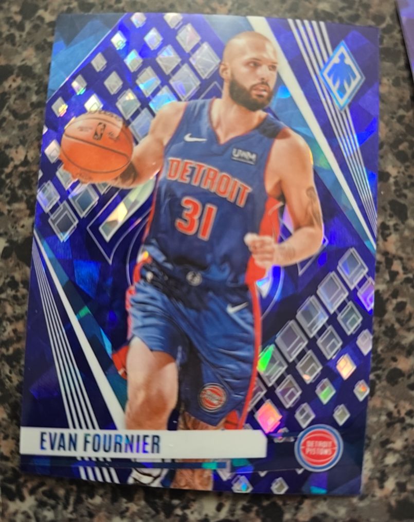 2023-24 Panini Phoenix #226 Evan Fournier — front