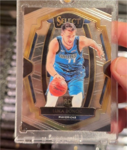 2018-19 Panini Select #122 Luka Doncic — front