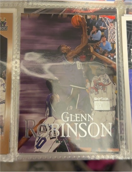 1999 SkyBox Premium Glenn Robinson — front