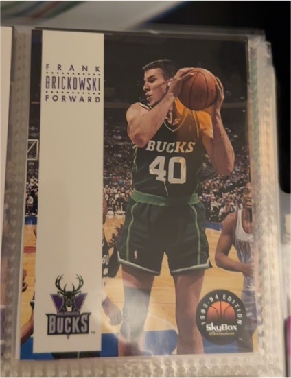 1993-94 SkyBox Premium #110 Frank Brickowski Milwaukee Bucks — front