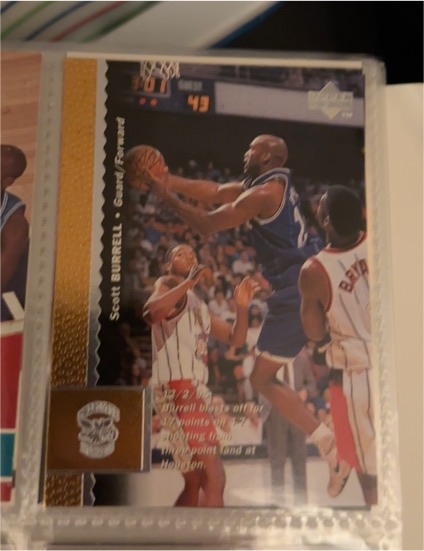 1996-97 Upper Deck #11 Scott Burrell — front