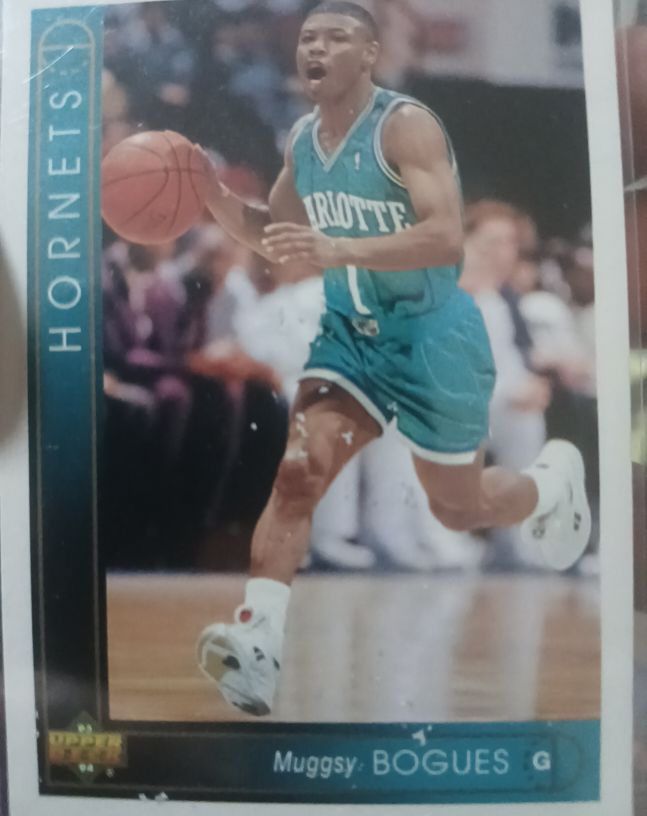 1993-94 Upper Deck #1 Muggsy Bogues Charlotte Hornets — front