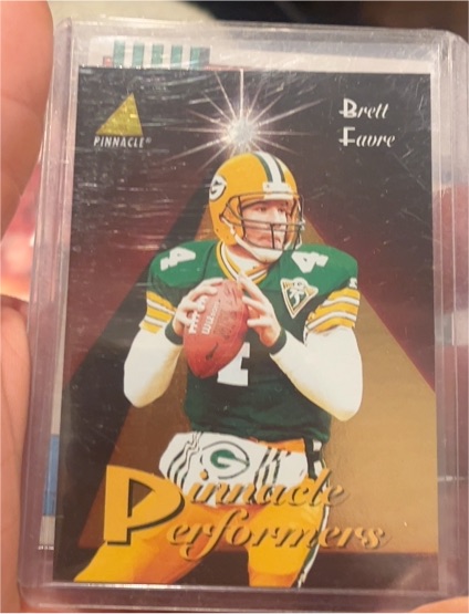 1994 Pinnacle Performers #PP13 Brett Favre — front