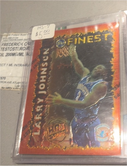 1995-96 Topps Finest Hot Stuff #HS7 Larry Johnson — front