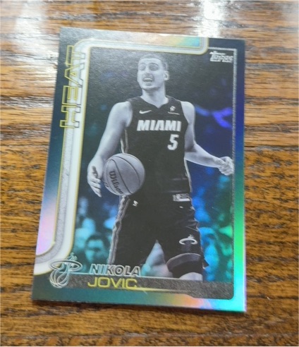 2025-26 Topps Basketball #76 Nikola Jovic — front