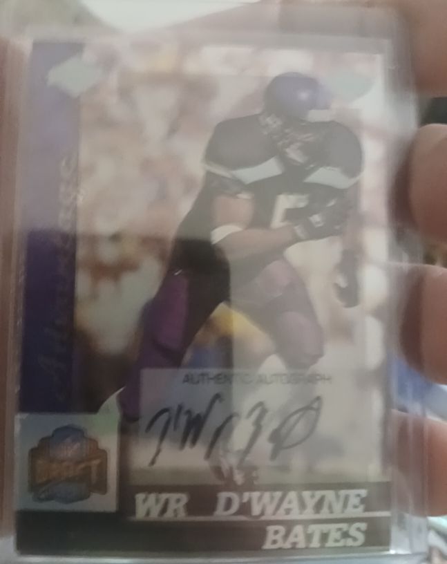 1997 Fleer # WR D'Wayne Bates — front