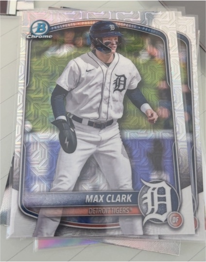 2025 Bowman Chrome Prospects Mojo Refractor #BCP-24 Max Clark — front