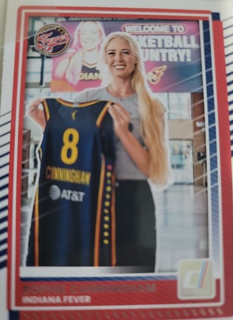 2025 Donruss WNBA #24 Sophie Cunningham — front