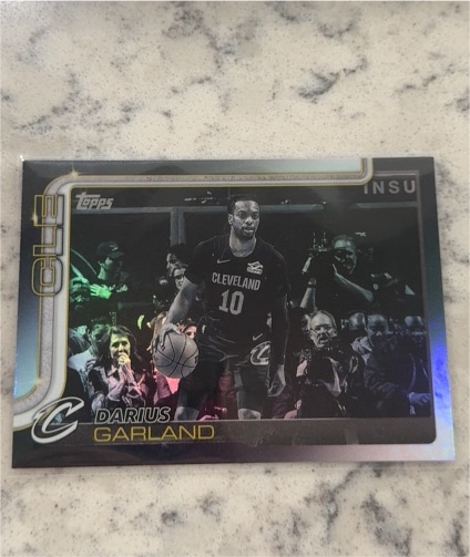 2025-26 Topps #81 Darius Garland Blackout — front