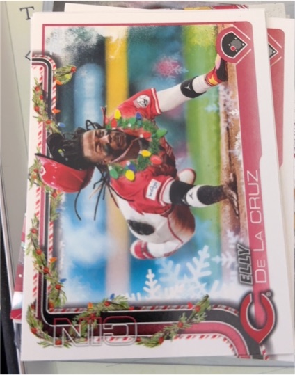 2025 Topps Holiday #H97 Elly De La Cruz — front