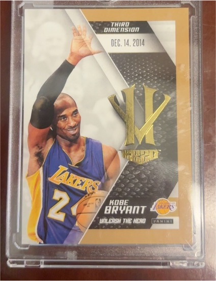 2015-16 Panini HeroVillain #20 Kobe Bryant — front