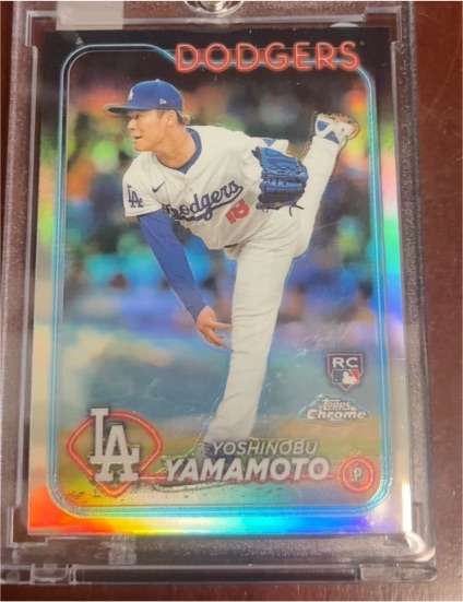 2024 Topps Chrome #18 Yoshinobu Yamamoto — front