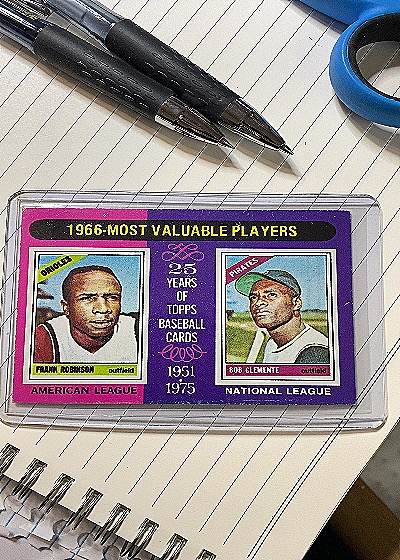 1975 Topps #204 1966 MVP's Frank Robinson, Roberto Clemente — front