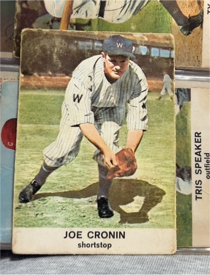 1961 Golden Press #14 Joe Cronin — front