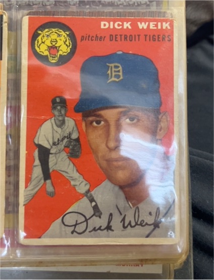 1954 Topps #224 Dick Weik — front