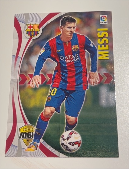 2015-16 Panini Megacracks #72 Lionel Messi — front