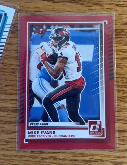 2025 Donruss #11 Mike Evans — front