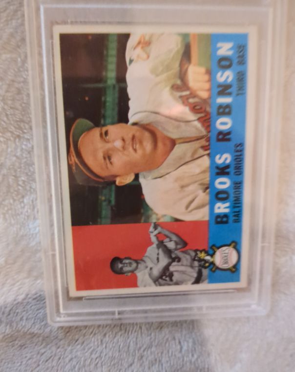 1960 Topps #28 Brooks Robinson — front