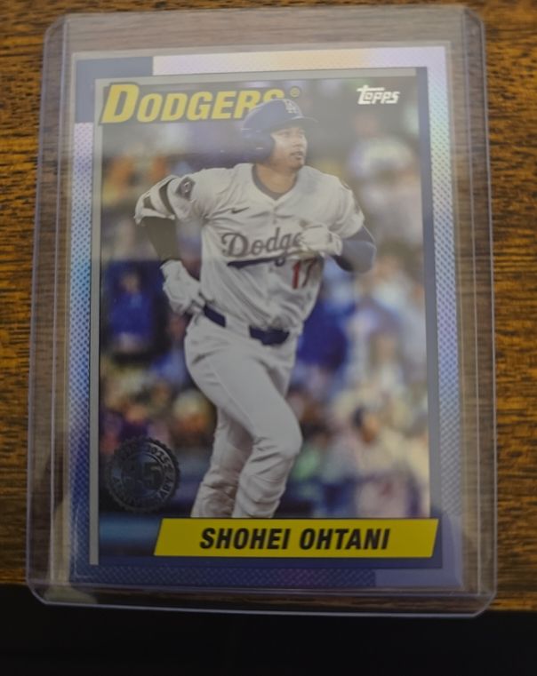2025 Topps Update #U90-33 Shohei Ohtani — front