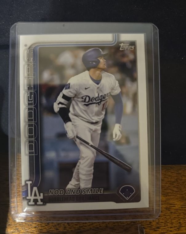 2025 Topps Update #US84 Shohei Ohtani Nod And Smile — front