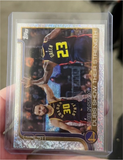 2025-26 Topps #291 Dub Nation: Dubs Show Their Strength Stephen Curry Draymond Green — front