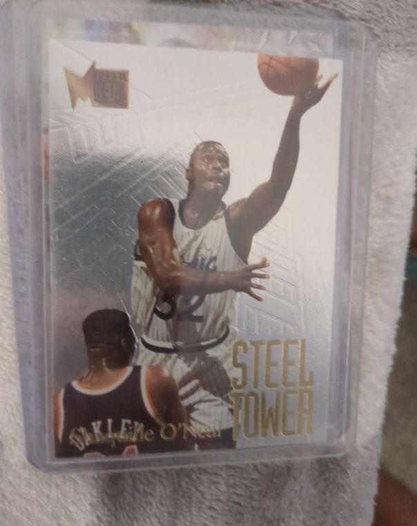 1995-96 Fleer Metal Steel Tower #7 Shaquille O'Neal — front