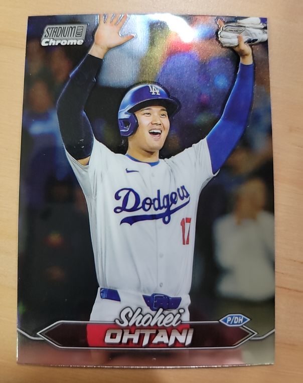 2024 Topps Stadium Club Chrome #200 Shohei Ohtani — front